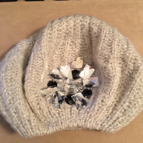 Betsey Johnson Accessories - NWOT AUTHENTIC BETSEY JOHNSON RHINESTONES KNIT HAT